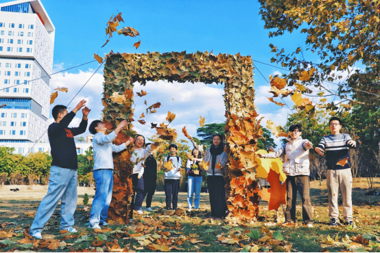 金风染叶，以劳育美——福州大学后勤党委举办秋日手作劳动教育活动