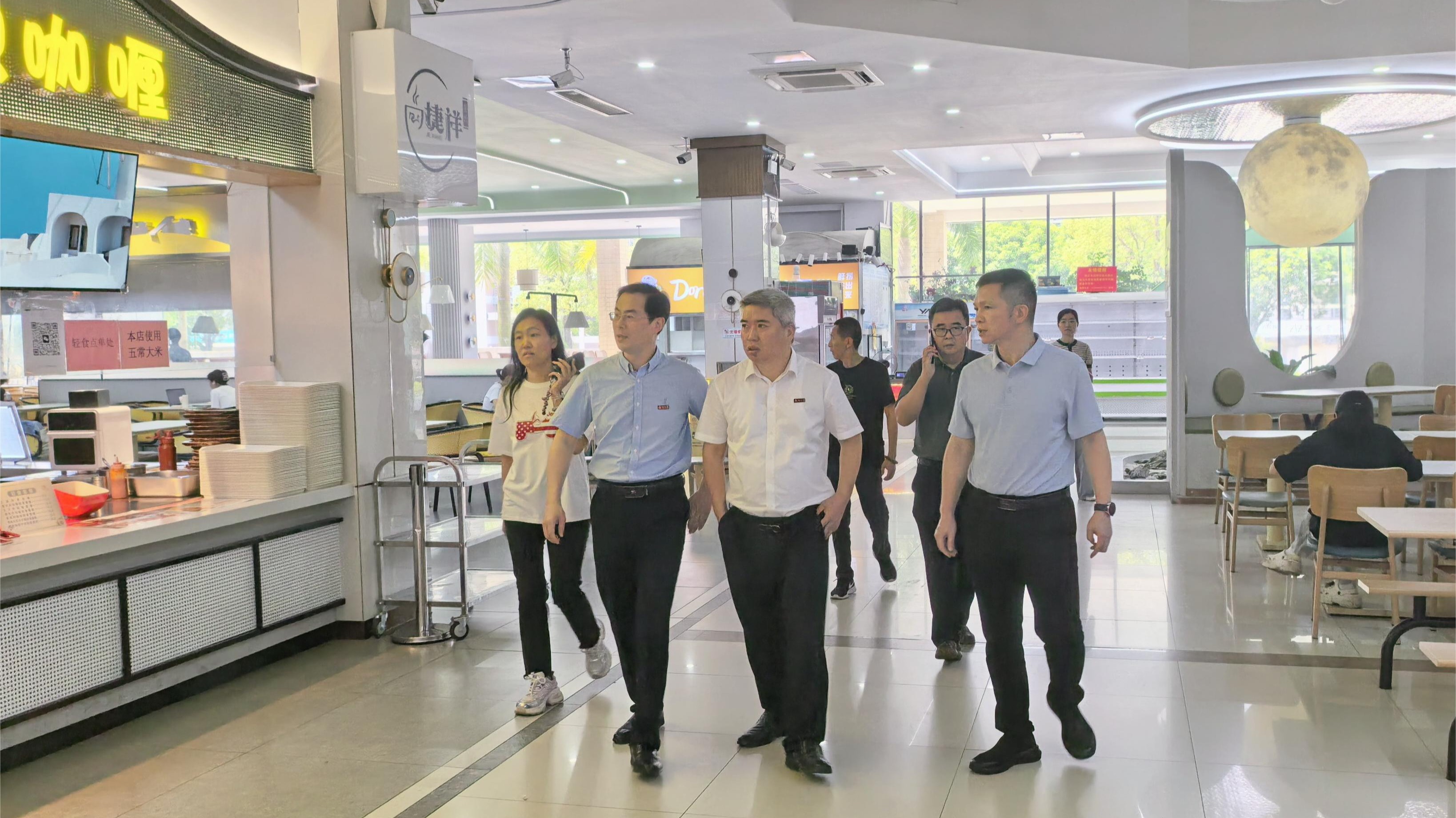 严阵以待、全力防护，筑牢校园防汛防台安全屏障
